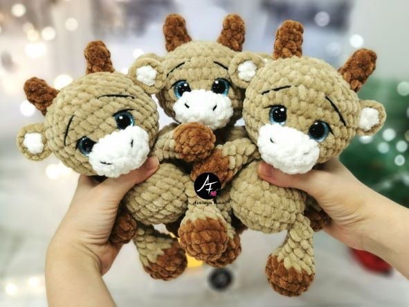 Bull from the series Mini Big-eyed animals (crochet toy)