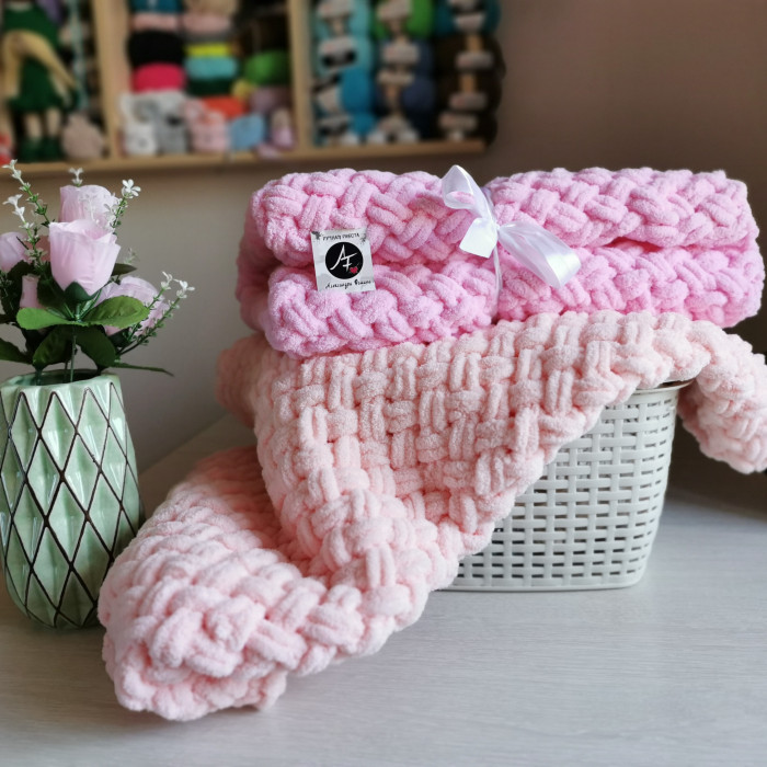 Crochet baby blanket