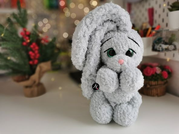 Bunny fluffy from the series Big-eyed animals (crochet toy)