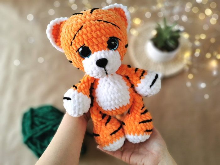 Tiger from the series Big-eyed animals (crochet toy)