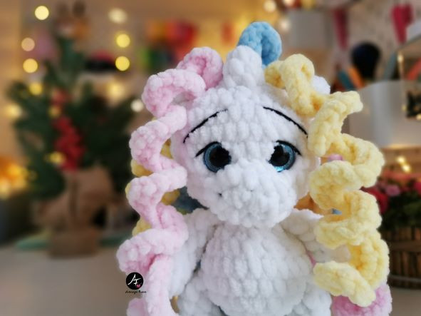 Unicorn from the series Mini Big-eyed animals (crochet toy)