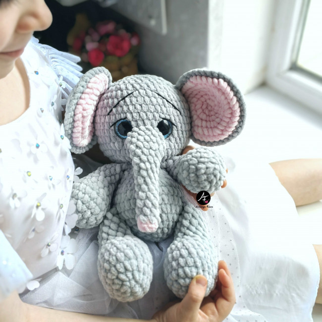 Elephant from the series Big-eyed animals (crochet toy)