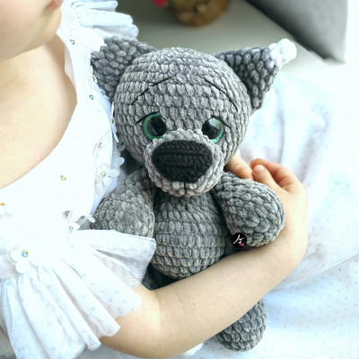 Wolf from the series Big-eyed animals (crochet toy)