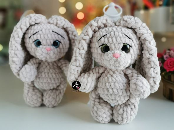 Bunny from the series Mini Big-eyed animals (crochet toy)