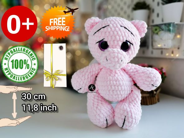 Pig from the series Big-eyed animals (crochet toy)