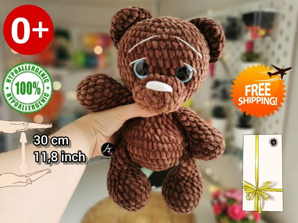 Bear from the series Big-eyed animals (crochet toy)