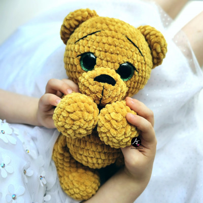 Bear from the series Big-eyed animals (crochet toy)